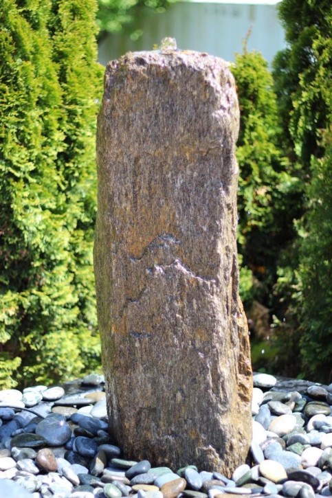 Wasserspiel SET Quellstein Monolith 98cm Gneis Gartenbrunnen inkl. Pumpe