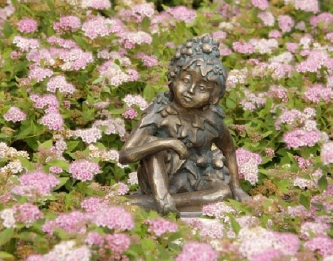Bronzefigur Wiesenkind Herbst 12cm Gartenfigur Bronze Skulptur Rottenecker