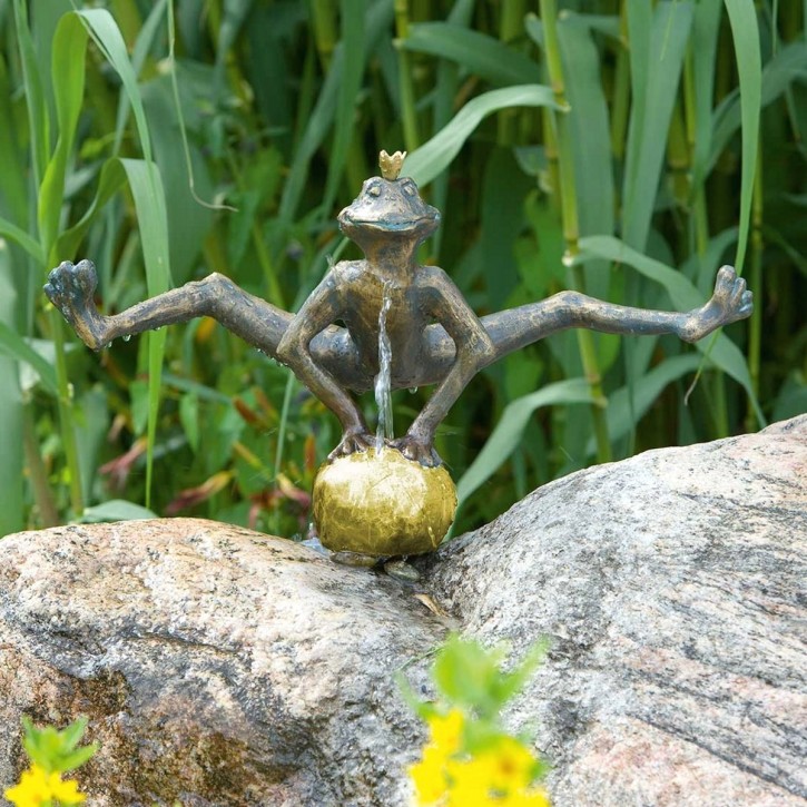 Bronzefigur Froschkönig Dietmar 29 | Bronze Wasserspeier von Rottenecker