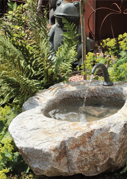 Wassertrog Granit L100 cm mit Bronze Wasserauslauf Naturstein Gartenbrunnen Set