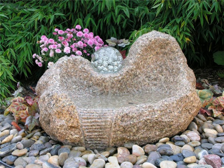 Wasserspiel SET Quellstein Yuan L80cm Granit Gartenbrunnen mit dreh. Glaskugel