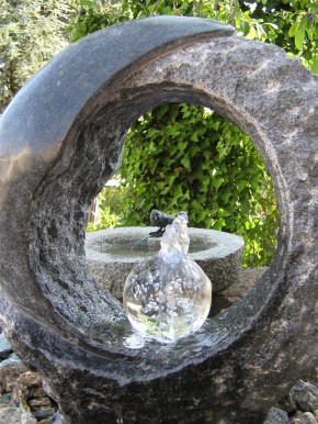 NUR ABHOLUNG! Wasserspiel SET Mond Quellstein 55cm Granit anthrazit Gartenbrunnen dreh. Glaskugel