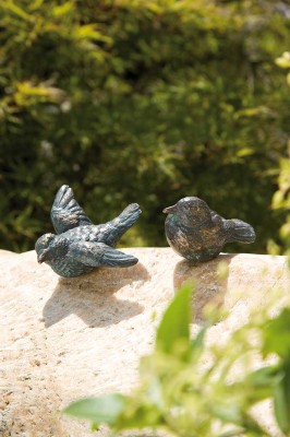 Bronzefigur Vogel sitzend L8cm Bronze Gartenfigur Rottenecker