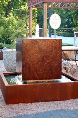 Wasserspiel SET Cortenstahl Würfel 80 Schwebeoptik Gartenbrunnen Edelrost H115cm