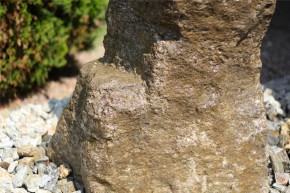 VERKAUFT! Wasserspiel SET Quellstein Monolith 95cm Muschelkalk Gartenbrunnen inkl. Pumpe