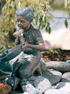 Wasserspeier Kinder Sara & Simon als Wasserspiel Bronze Skulptur Rottenecker