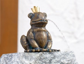 Bronzefigur Froschkönig Otto 11cm Bronze Gartenfigur Wasserspeier Rottenecker
