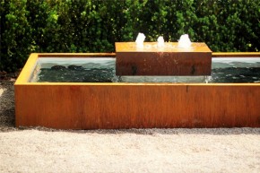 Cortenstahlbrunnen Neptun L260cm Edelrost Springbrunnen Gartenbrunnen