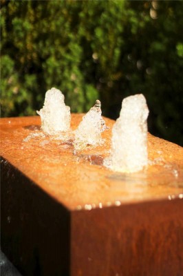 Cortenstahlbrunnen Neptun L260cm Edelrost Springbrunnen Gartenbrunnen