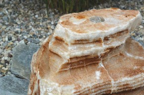 Quellstein Onyx Marmor 55cm Naturstein Gartenbrunnen Springbrunnen Komplettset