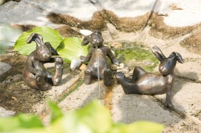 Bronzefigur Mikkel der Hase 12cm Gartenfigur Bronze Rottenecker Ostern Dekoration