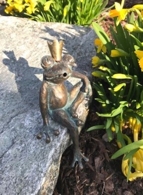 Bronzefigur Froschkönig Heiner 18cm Bronze Gartenfigur Wasserspeier Rottenecker