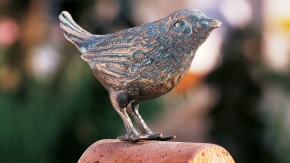 Bronzefigur Vogel Zaunkönig stehend 6cm Bronze Gartenfigur Rottenecker
