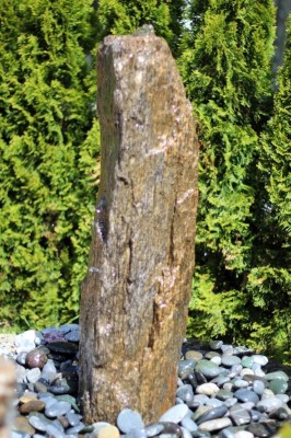 VERKAUFT! Wasserspiel SET Quellstein Monolith 98cm Gneis Gartenbrunnen inkl. Pumpe