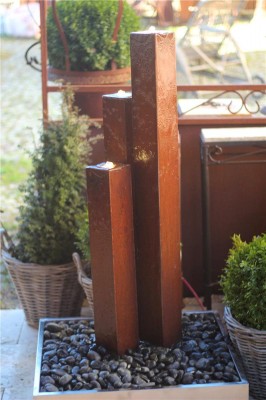Cordon Säulen Trio 120cm Cortenstahlbrunnen Edelrost Design Terrassenbrunnen