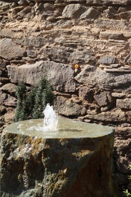 VERKAUFT! Wasserspiel SET Quellstein Porphyr 80 Gartenbrunnen Springbrunnen