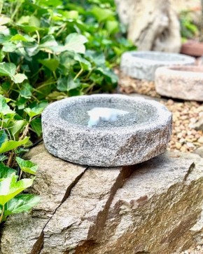 Vogeltränke Granit anthrazit rund 30cm Naturform Vogelbad für Garten Insektentränke