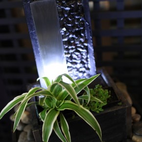 AUSSTELLUNGSSTÜCK! Zimmerbrunnen Forana 32 Wasserwand inkl. Beleuchtung und Pflanzvorrichtung