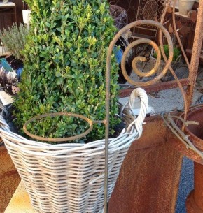 Topfhalter (ohne Topf) Edelrost Gartenstecker Rosenstab Landhaus Cottage & Vintage