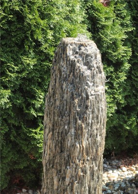 VERKAUFT! Quellstein Monolith Gneis 105m Gartenbrunnen Springbrunnen Komplettset