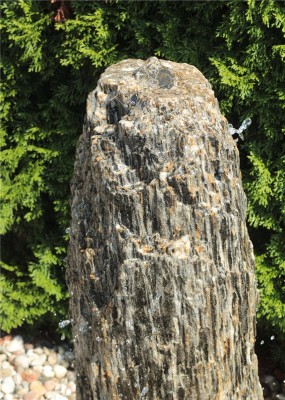 VERKAUFT! Quellstein Monolith Gneis 105m Gartenbrunnen Springbrunnen Komplettset
