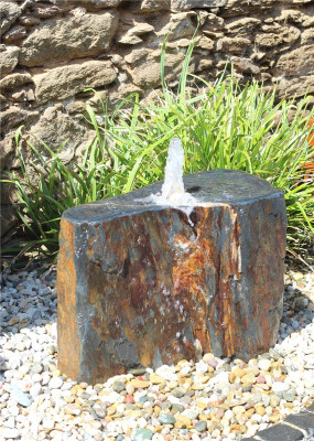 VERKAUFT! Quellstein Schiefer L66cm mit Quellschale Gartenbrunnen Springbrunnen Komplettset