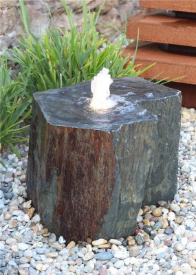 VERKAUFT! Quellstein Schiefer 45cm mit Quellschale Gartenbrunnen Springbrunnen Komplettset