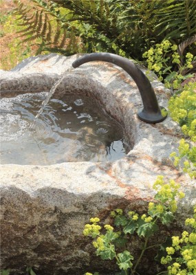 VERKAUFT! Wassertrog Granit L100 cm mit Bronze Wasserauslauf Naturstein Gartenbrunnen Set