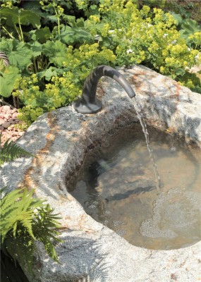 VERKAUFT! Wassertrog Granit L100 cm mit Bronze Wasserauslauf Naturstein Gartenbrunnen Set