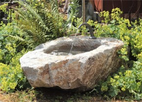 VERKAUFT! Wassertrog Granit L100 cm mit Bronze Wasserauslauf Naturstein Gartenbrunnen Set