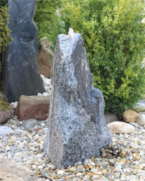 VERKAUFT! Quellstein Granit 95cm Naturstein Brunnen Komplettset Gartenbrunnen Springbrunnen