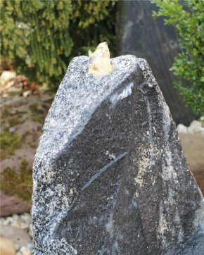 VERKAUFT! Quellstein Granit 95cm Naturstein Brunnen Komplettset Gartenbrunnen Springbrunnen