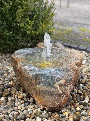 Quellstein Marmor L75cm mit Quellschale und Fontäne Gartenbrunnen Springbrunnen