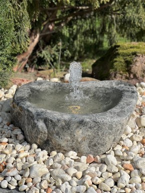 Quellstein Marmor L75cm mit Quellschale und Fontäne Gartenbrunnen Springbrunnen