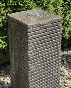 Quellstein Säule Blaustein 80cm Gartenbrunnen Springbrunnen Komplettset