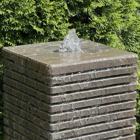 Quellstein Würfel Blaustein 50cm Gartenbrunnen Springbrunnen Komplettset